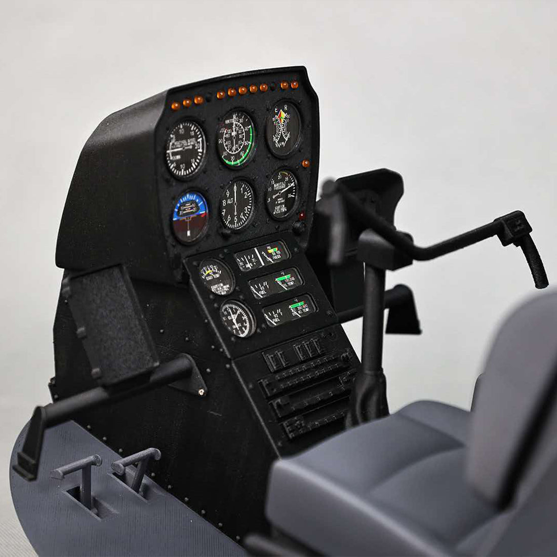 1:4.5 R22 Robinson 700 class RC realistic model airplane
