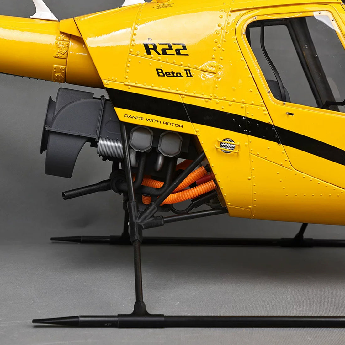 1:4.5 R22 Robinson 700 class RC realistic model airplane