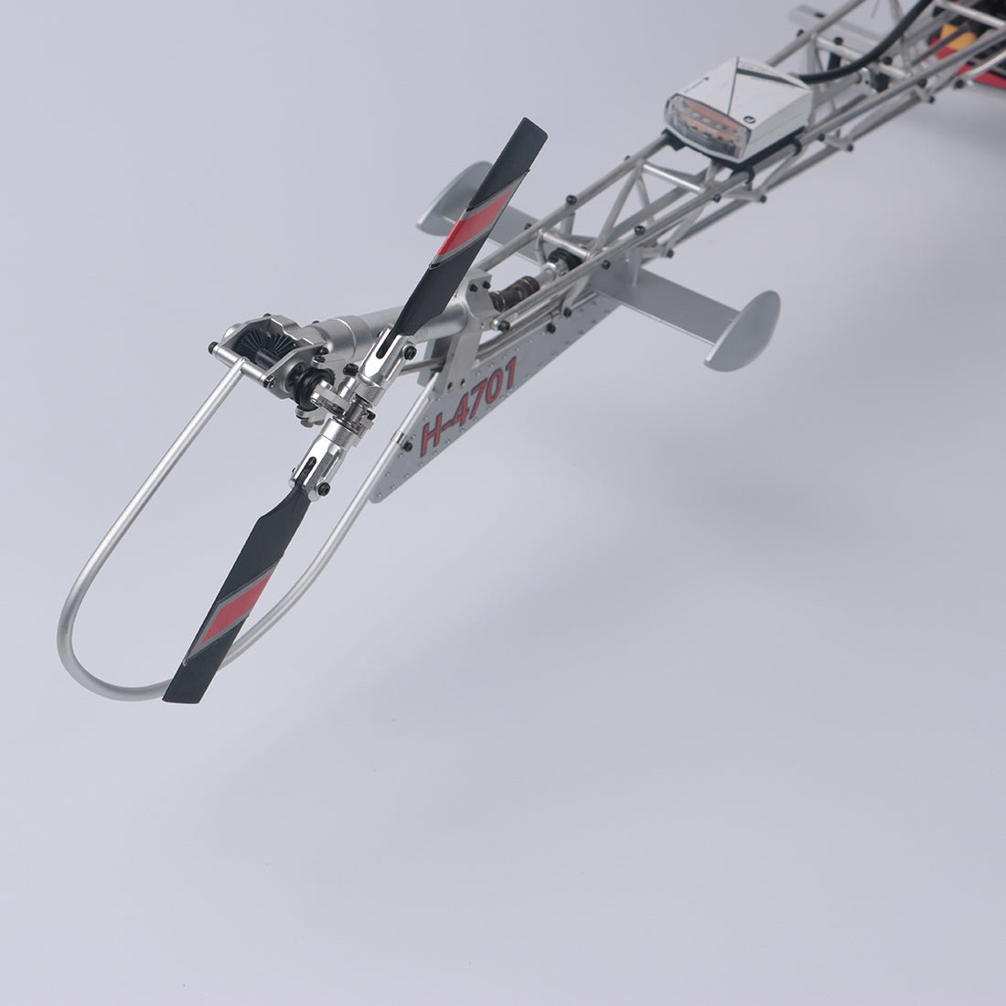 WOLFBUSH BELL-47 450 class model aircraft(Dual-Propeller Version) + 4S 4000mAh battery