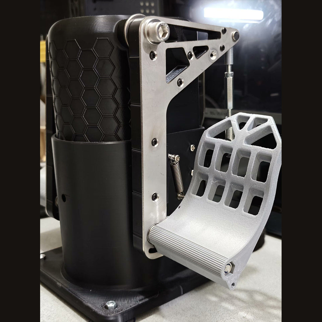 Flight Simulator Rudder Pedals with 3 Hall Sensors – Metal & PETG Frame, Dual Toe Brake Axes, Compatible with MSFS 2020/2024, X-Plane 11/12, DCS & P3D