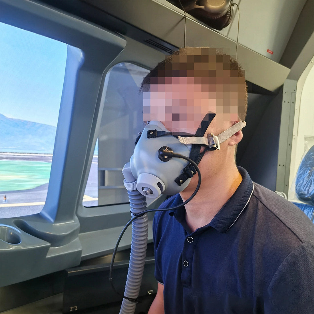 A32X 1/1 Scale Custom-Molded Flight Sim Professional Wearable Oxygen Mask, Supporting Communication, Direct Connection with A32X Cockpit