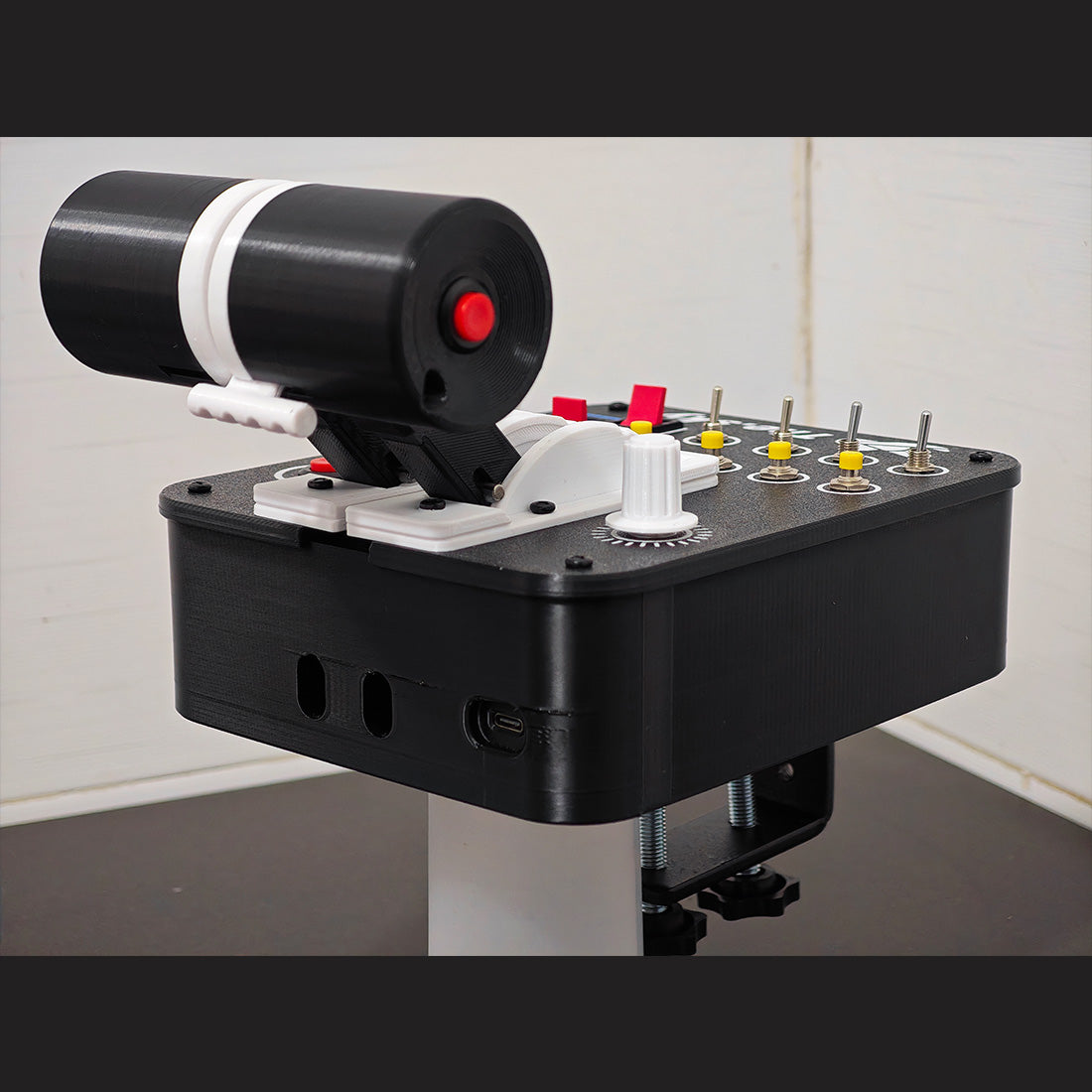 Flight Simulation Throttle-Controller, USB Plug-and-Play, 4 Axes 13 Buttons