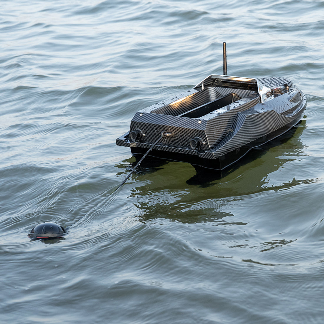 V080 12V High-Speed RC Bait Boat +12V 20000mAh Lithium Battery