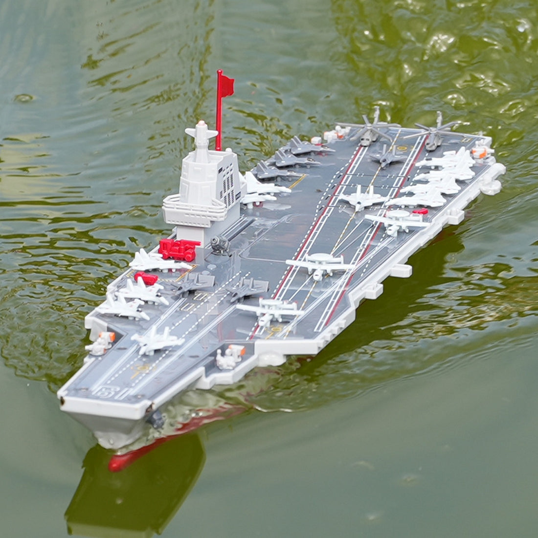 2.4G RC Aircraft Carrier Model