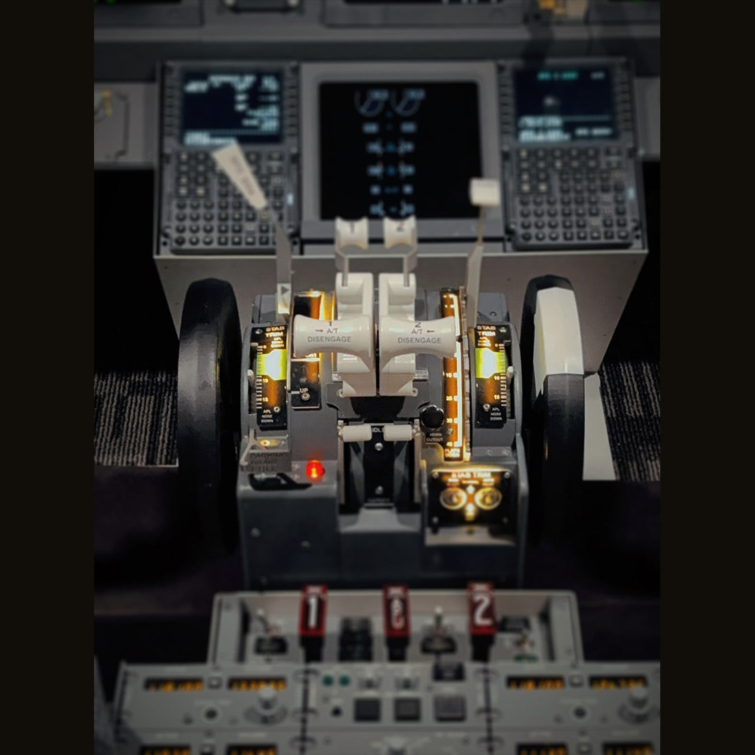 B737-800 Throttle-Quandrant for X-Plane 12, MSFS 2020/2024 - Compatible with Zibo737, PMDG737 (Painted Version)