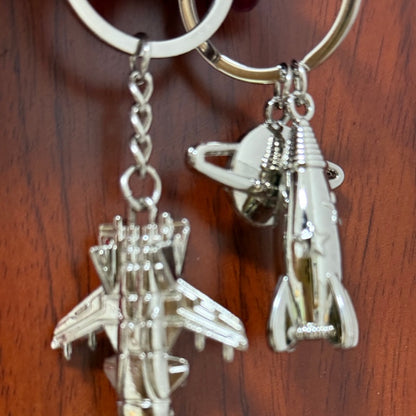 Aircraft-Themed Personalized Keychains Decorative Airplane Gift Ideas for Aviation Lovers