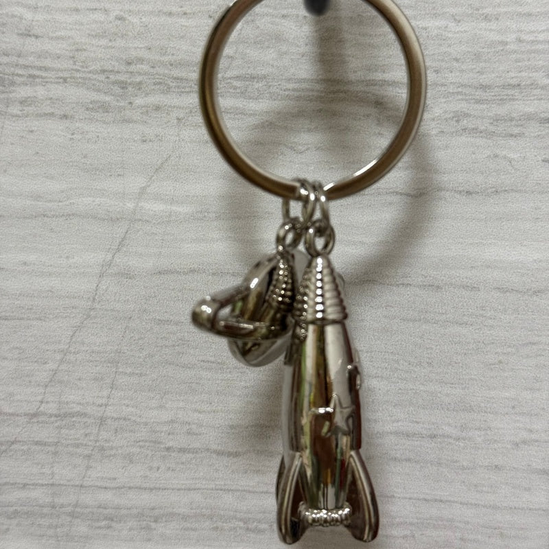Aircraft-Themed Personalized Keychains Decorative Airplane Gift Ideas for Aviation Lovers