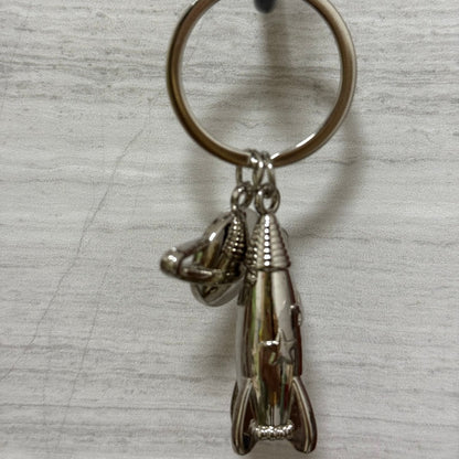 Aircraft-Themed Personalized Keychains Decorative Airplane Gift Ideas for Aviation Lovers